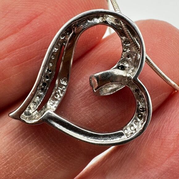 16" Solid Sterling Silver Heart with black/white diamonds necklace! - Picture 5 of 13